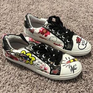 NWOT Betsey Johnson sneakers
